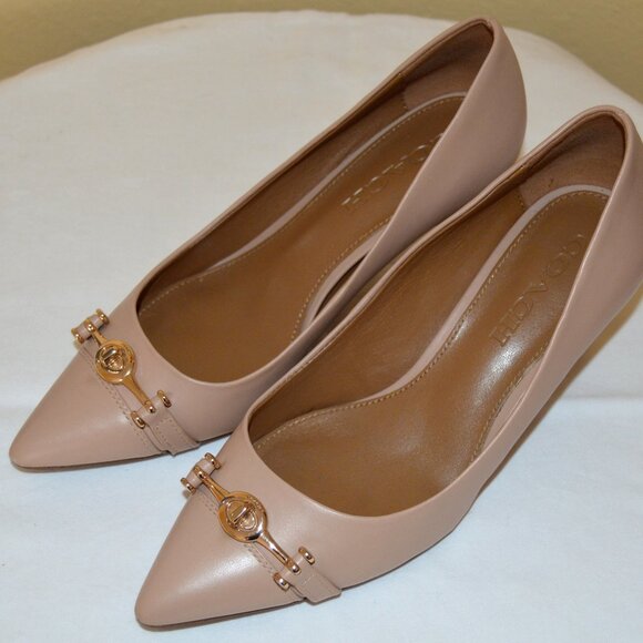 Coach Lauri Turnlock Kitten Heel Pumps in Beechwood Tan/Nude Leather 6.5M - Picture 1 of 11